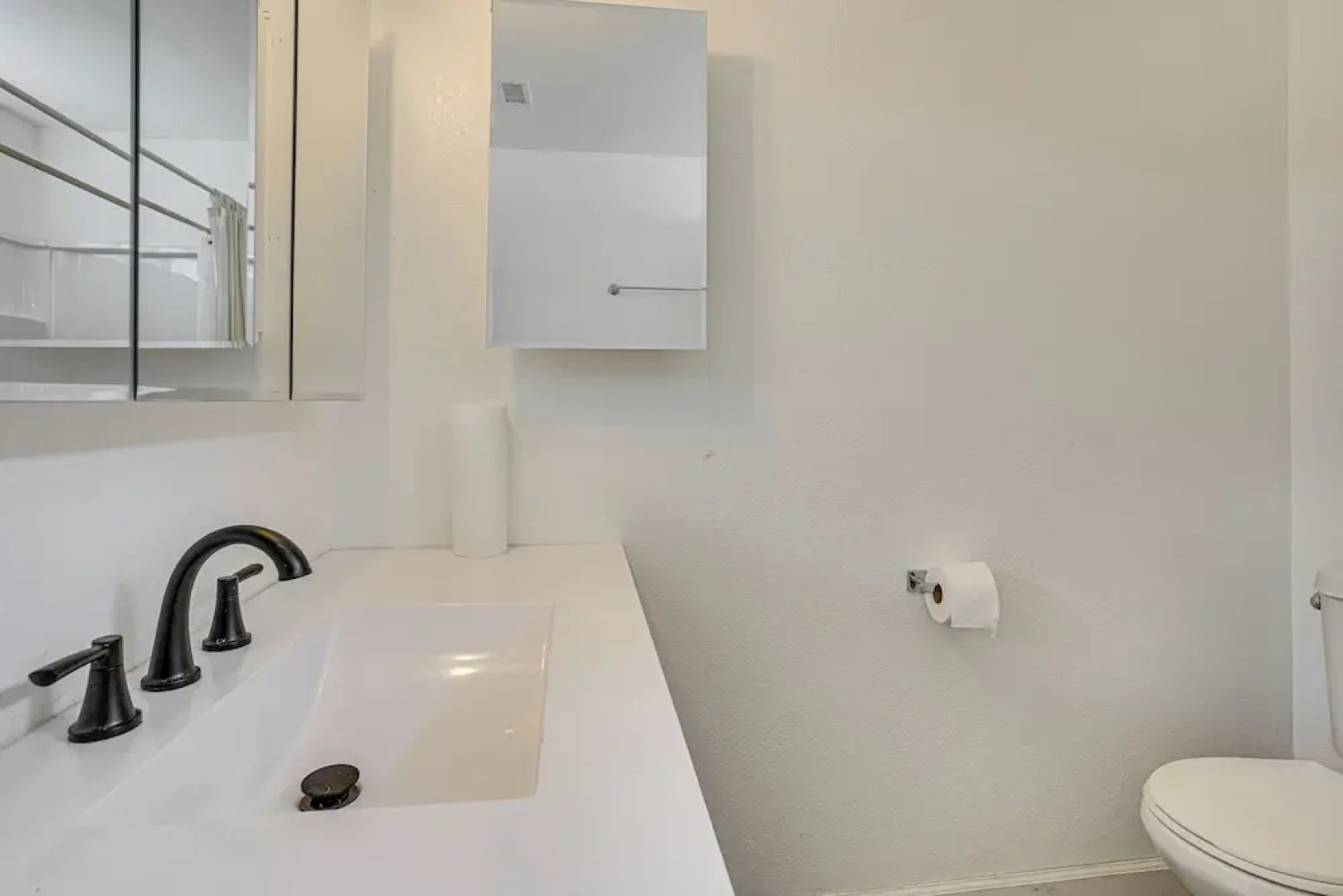 Between LA & Orange County: Quiet Getaway w/ Patio