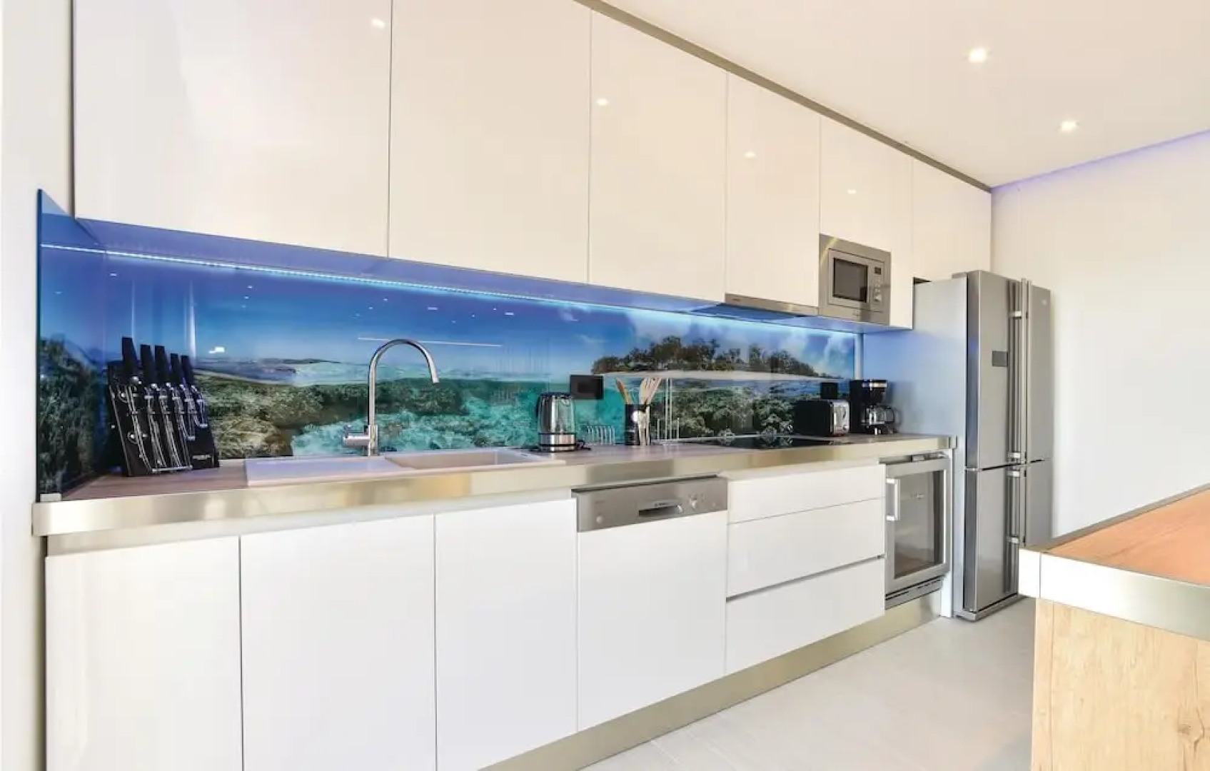 Stunning Home in Okrug Gornji With Jacuzzi, Wifi and 6 Bedrooms