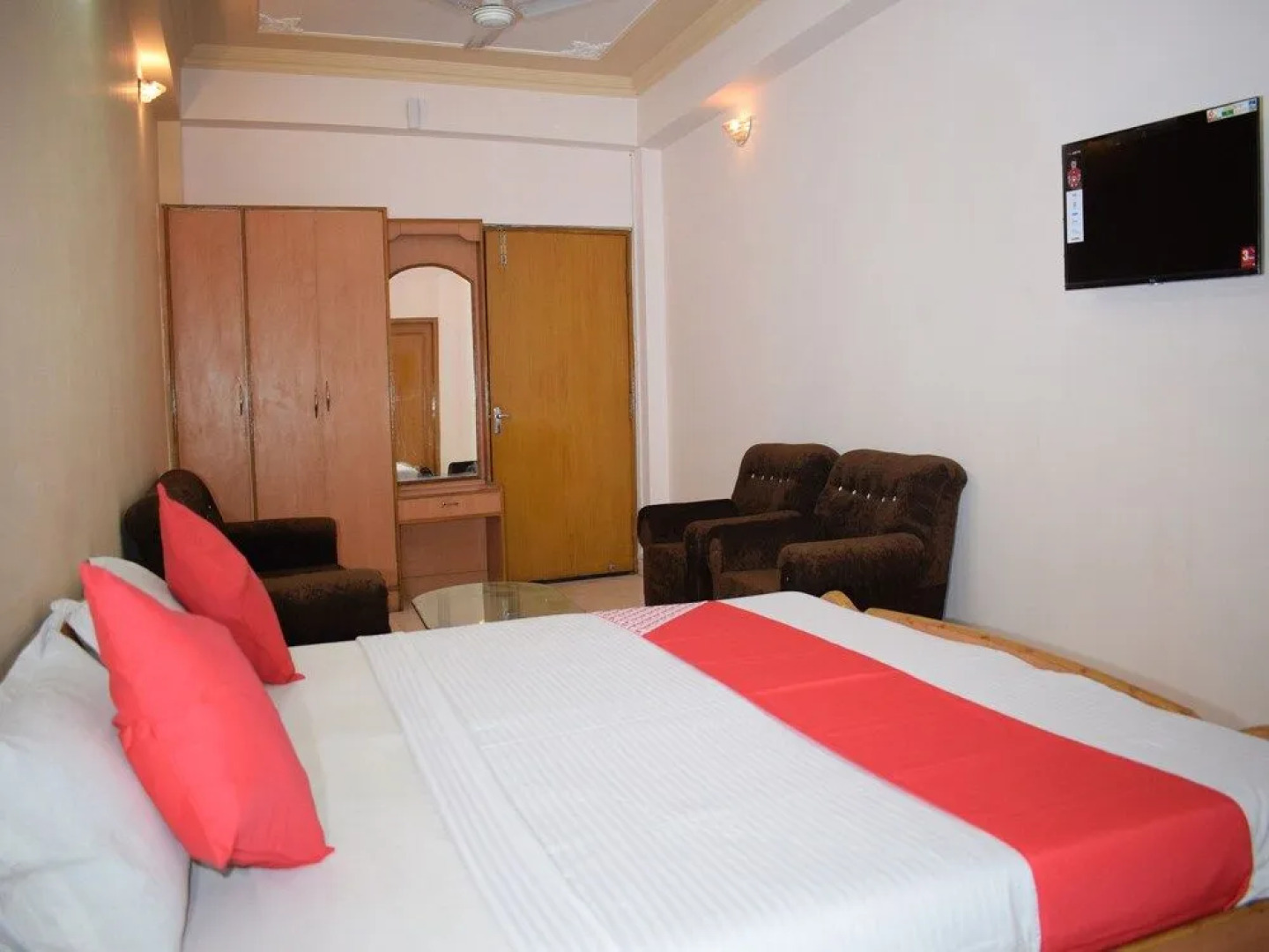 OYO 23172 Hotel Heritage Inn