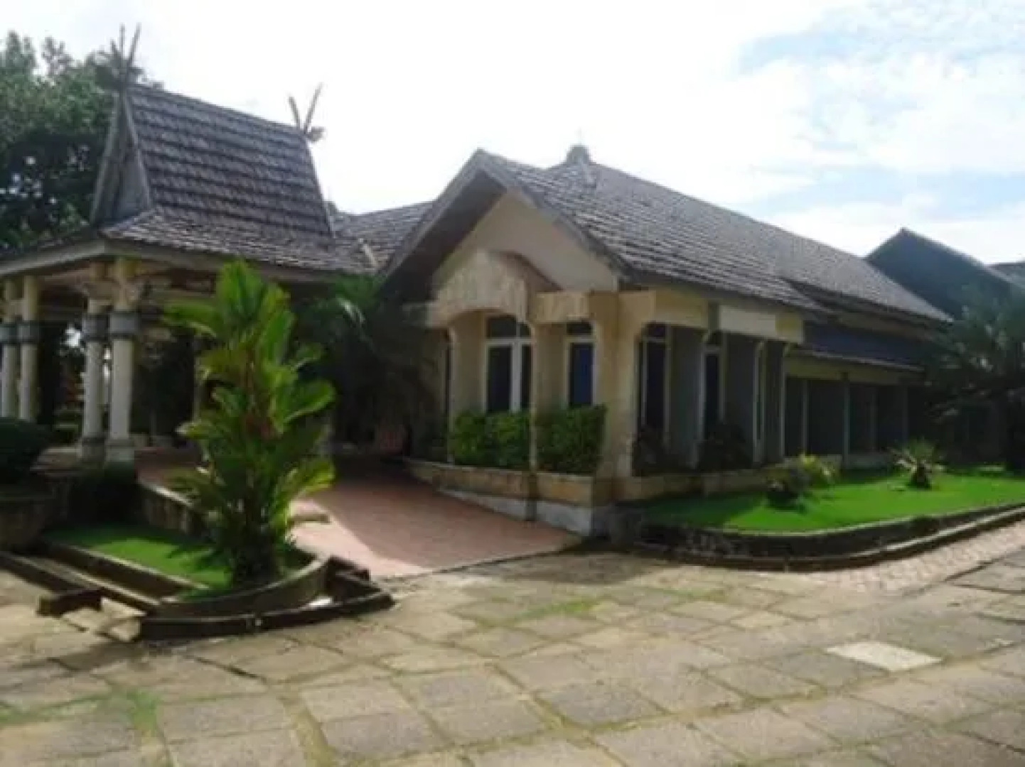 Hotel Satui Adygraha