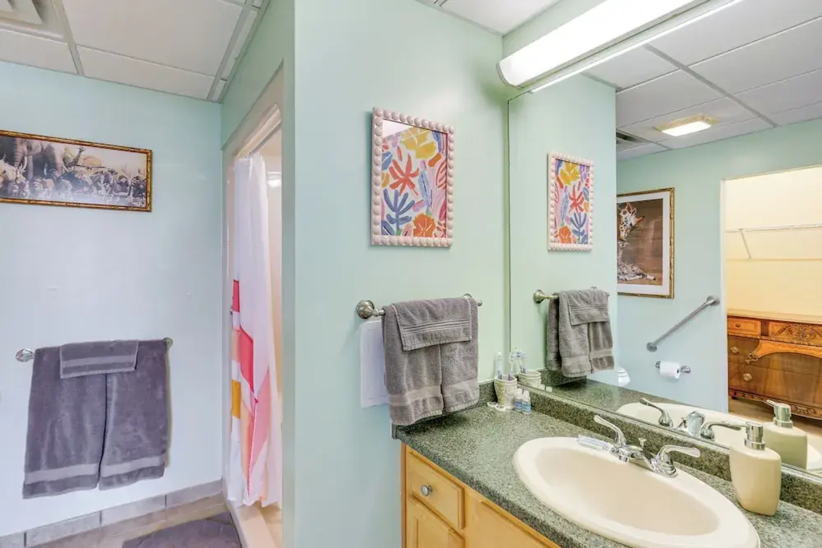 1 Mi to Allegheny River: New Kensington Studio!