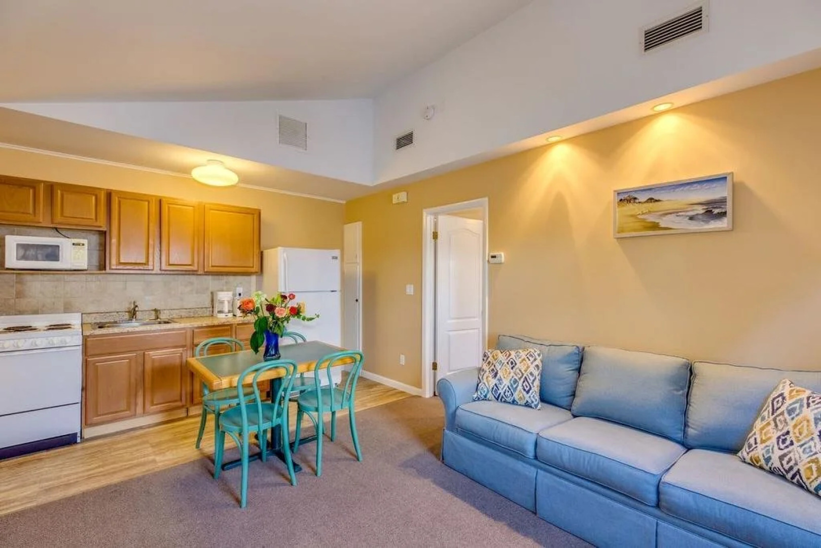 Colonial Shores Resort