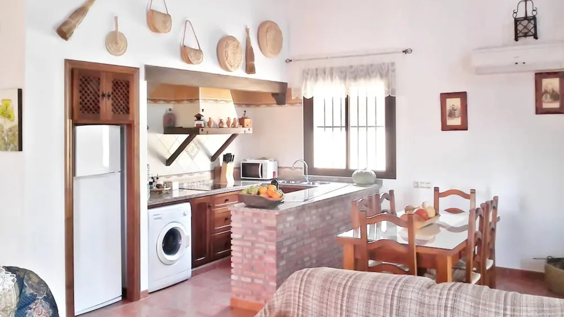 House With 2 Bedrooms in El Gastor, With Wonderful Lake View, Private