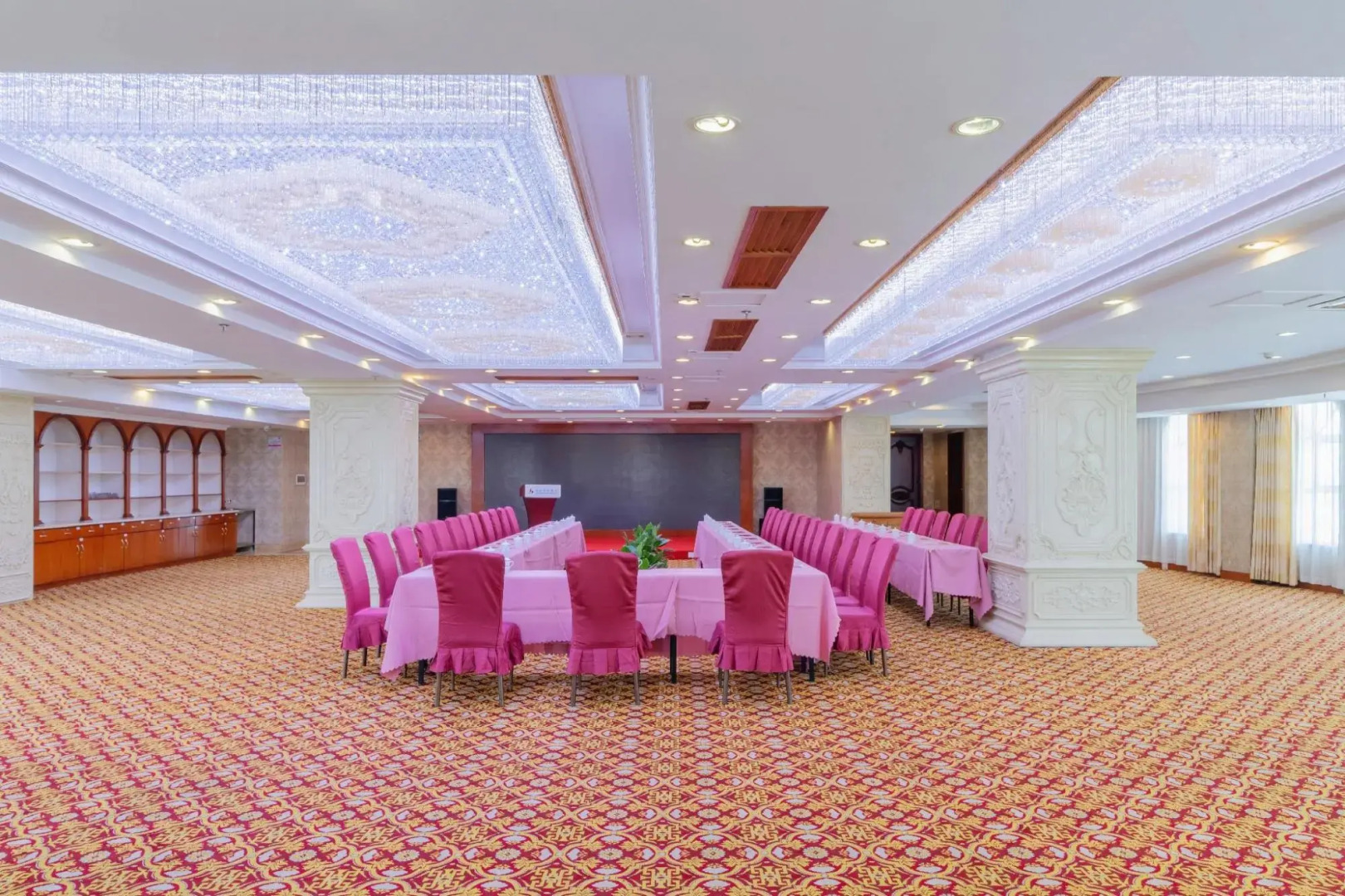 Yangjiang Changjiang International Hotel