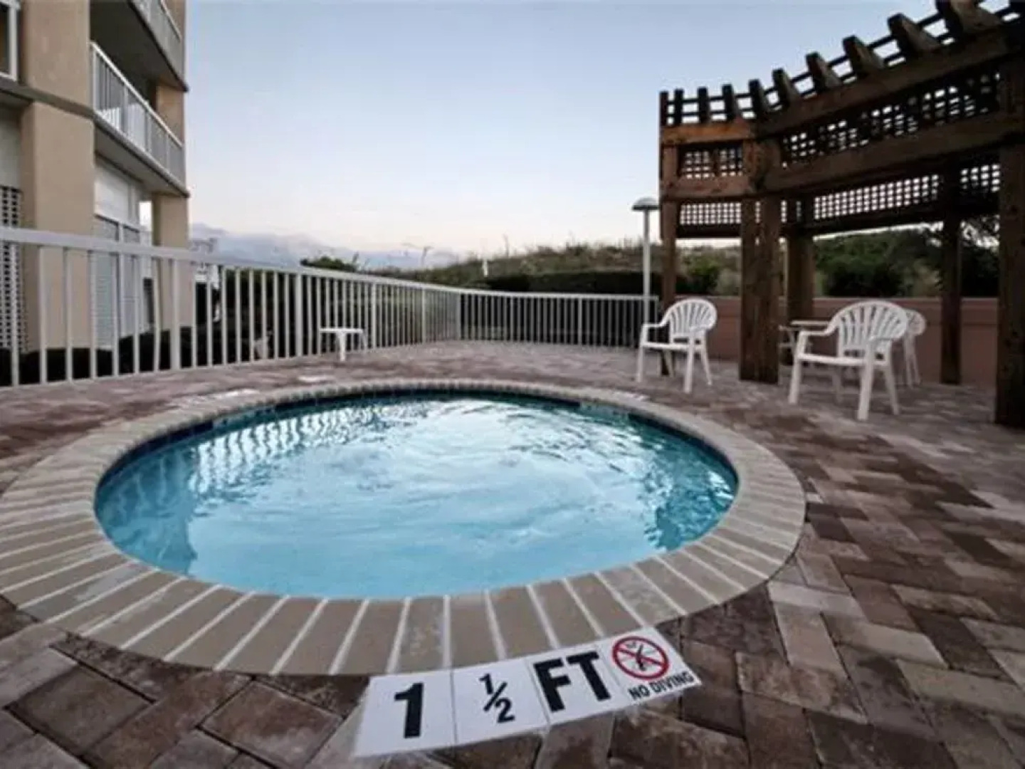 Cambridge 501 by RedAwning