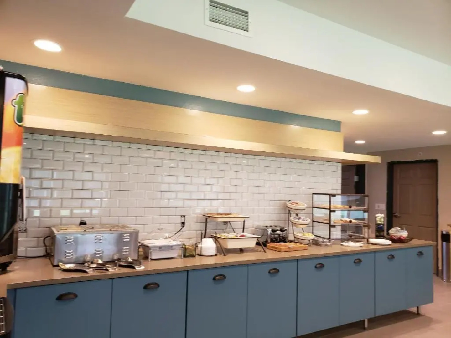 Country Inn & Suites by Radisson, Detroit Lakes, MN