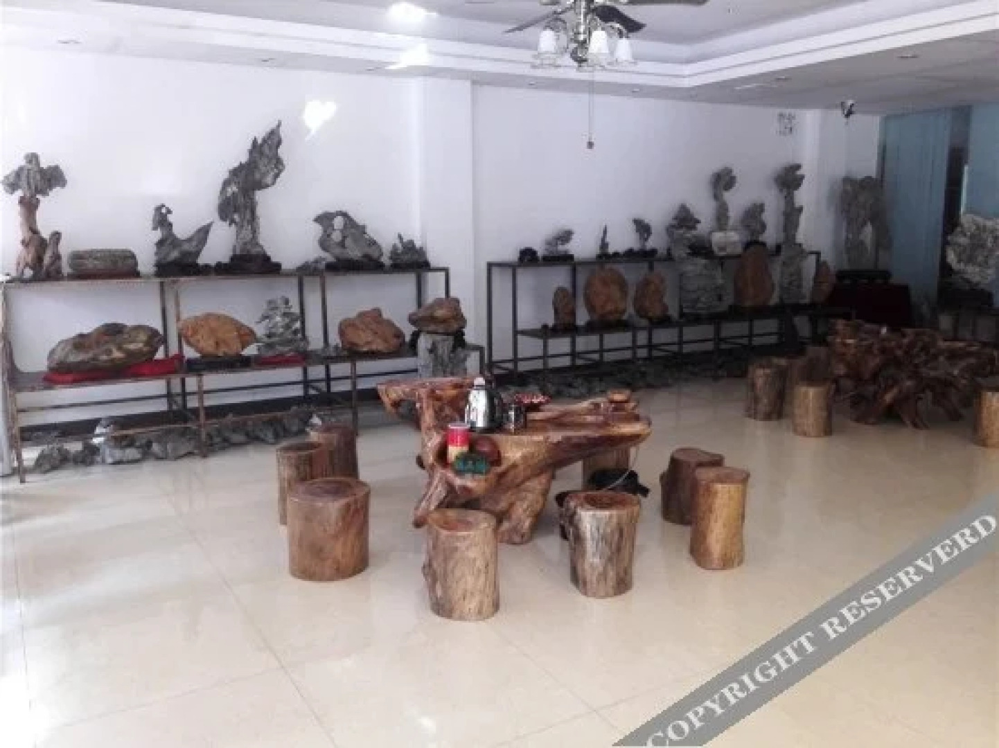 Yibai Business Hotel