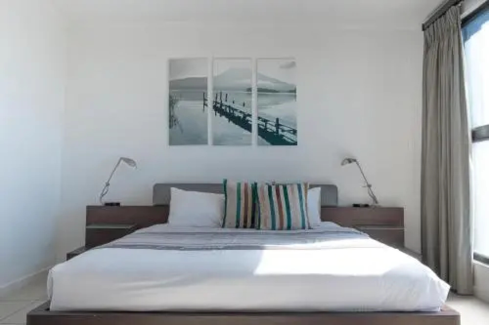 Room 122 @ The Nicol Hotel