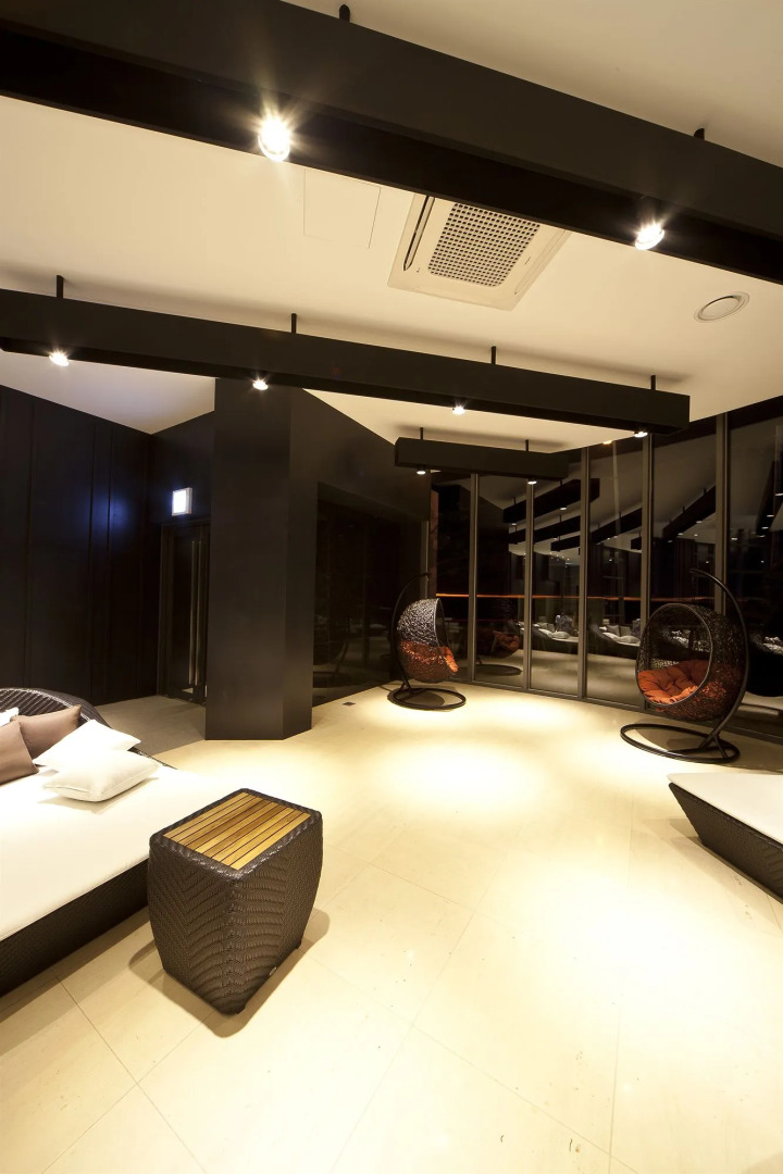 Luston Villa & Hotel