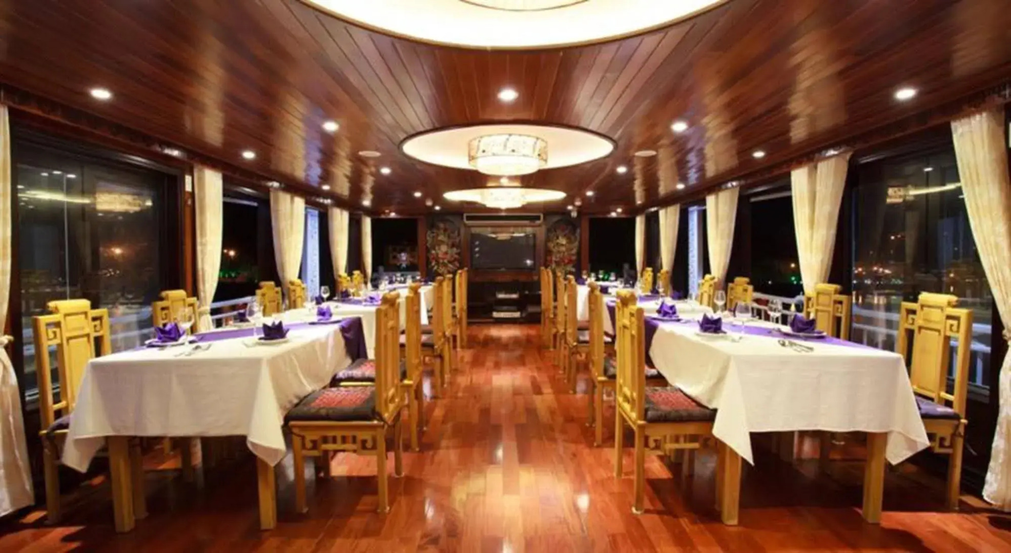 Viola Cruise Halong Bay