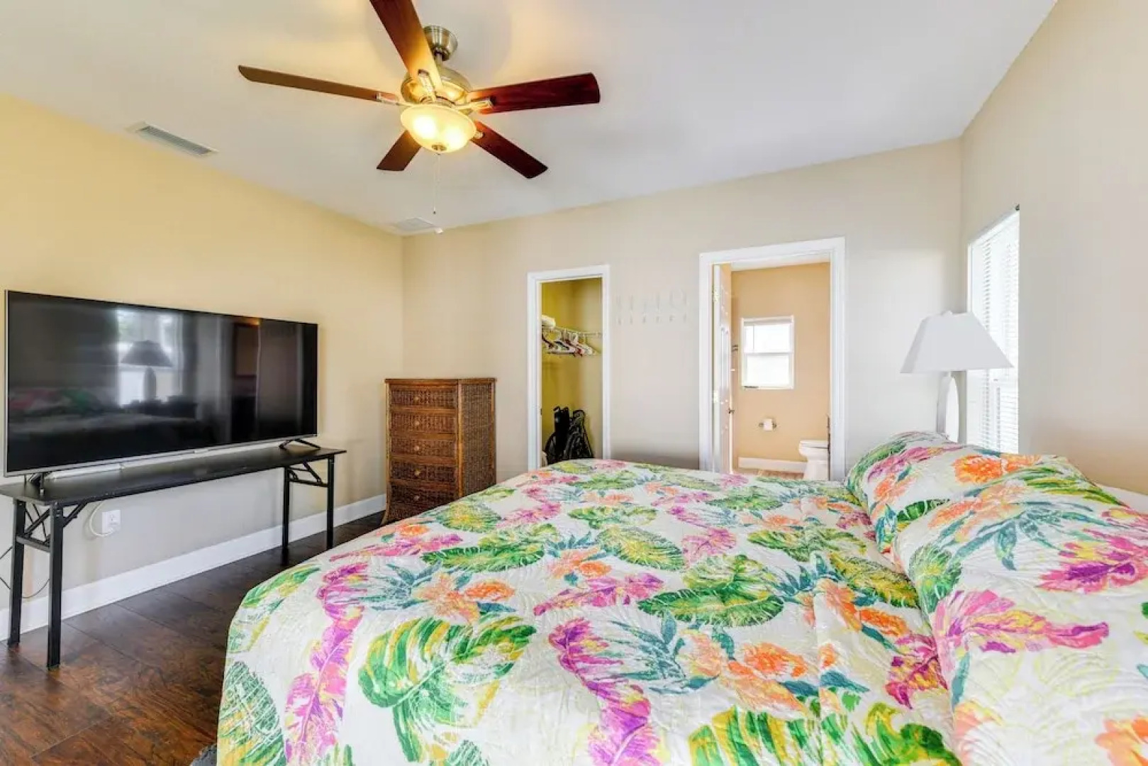 5 Mi to Beach: Family Retreat in Sarasota!