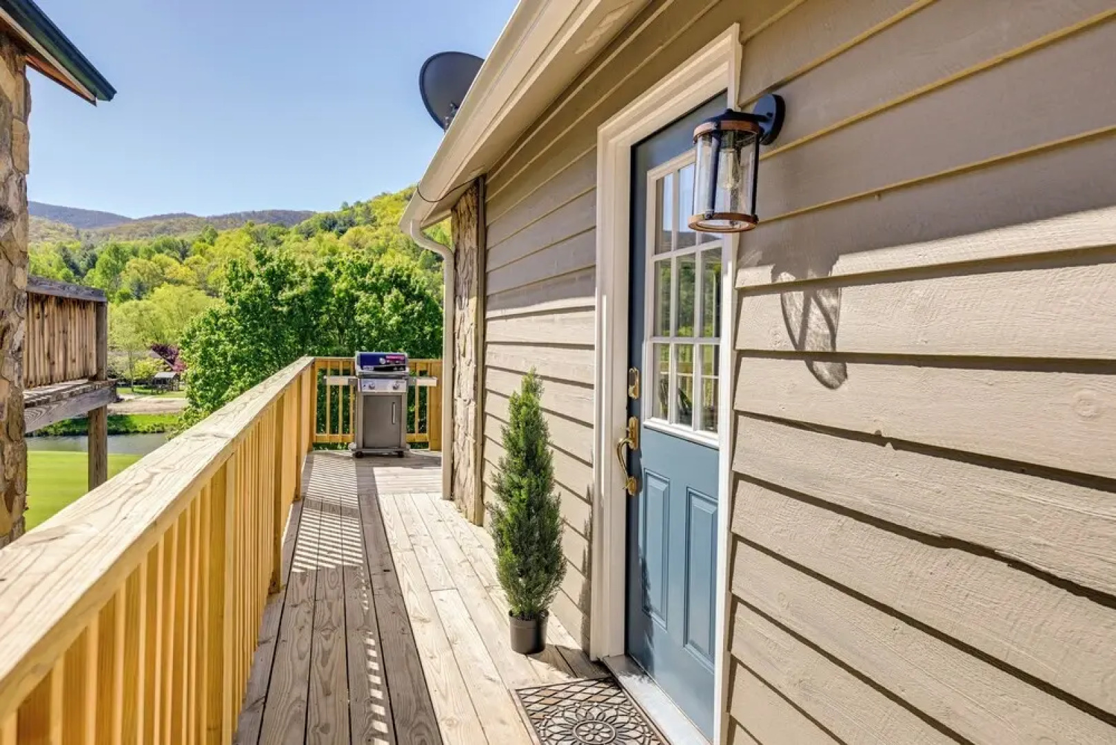 Charming Condo on Sky Valley Golf Course!