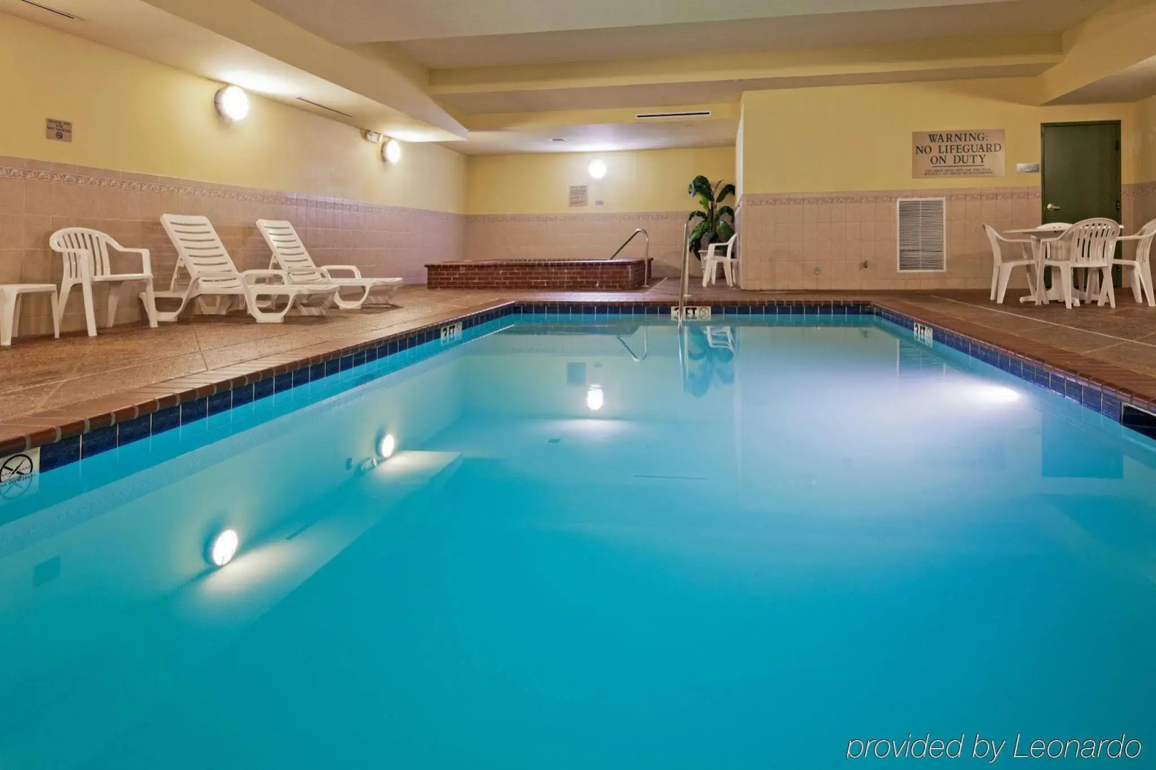 Country Inn & Suites by Radisson, Meridian, MS