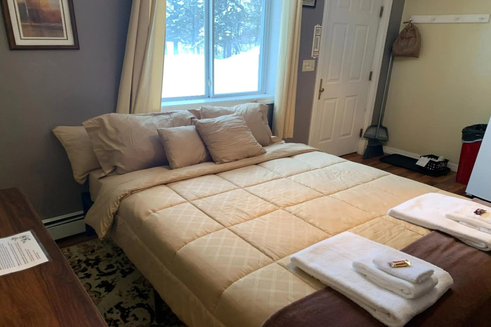 Love Hotels St John River by OYO at Fort Kent ME