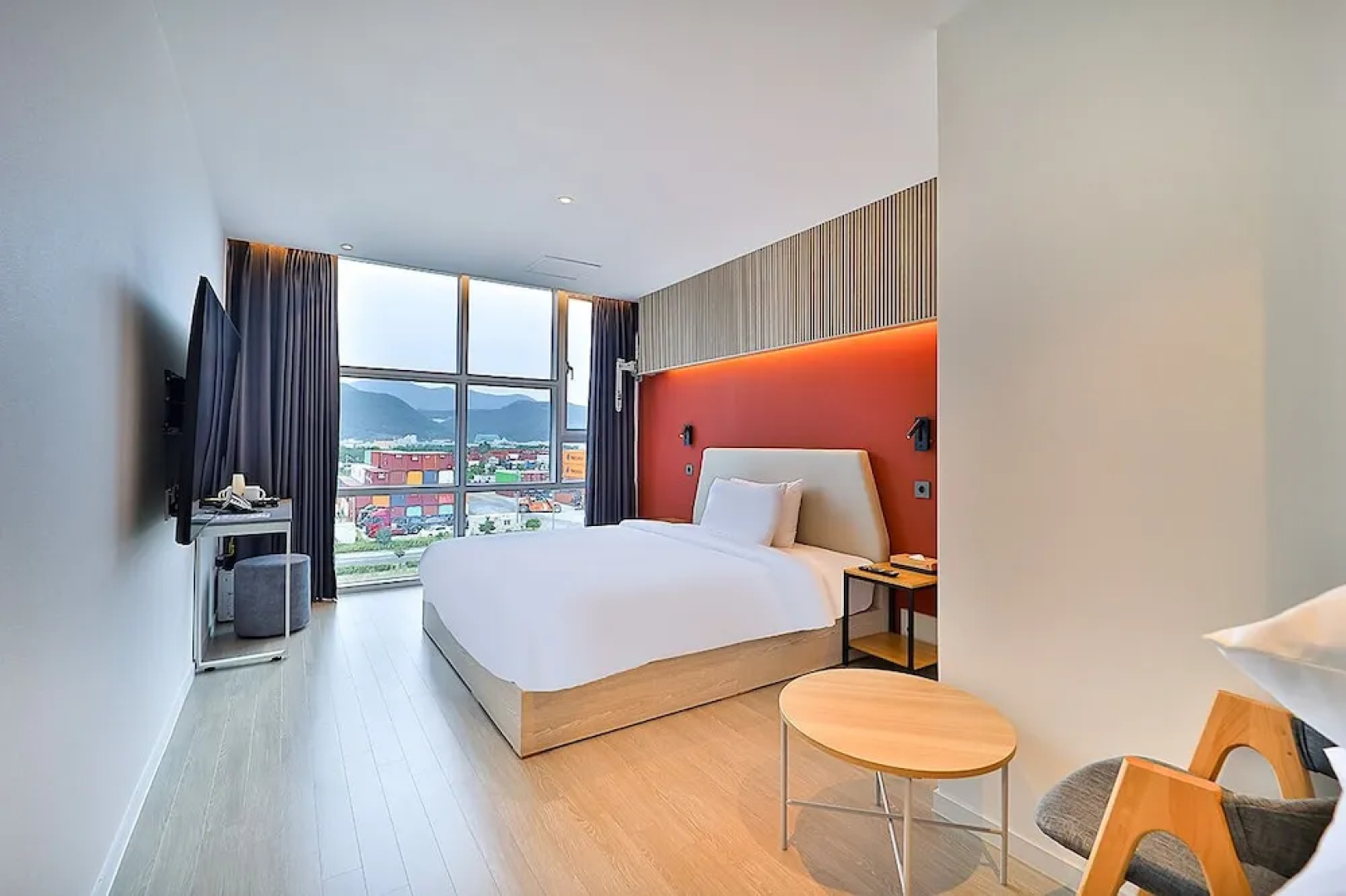 Browndot Busan Newport Signature