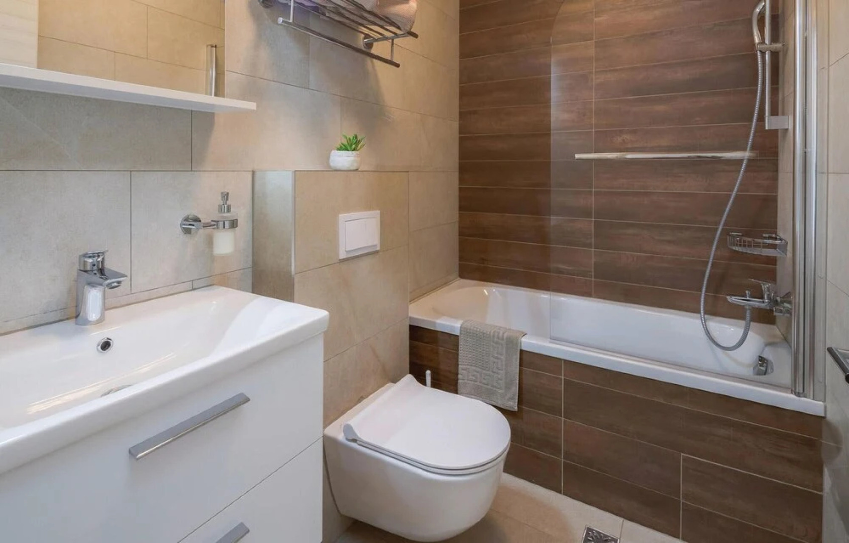 Nice Home in Pag with Hot Tub, WiFi & Sauna