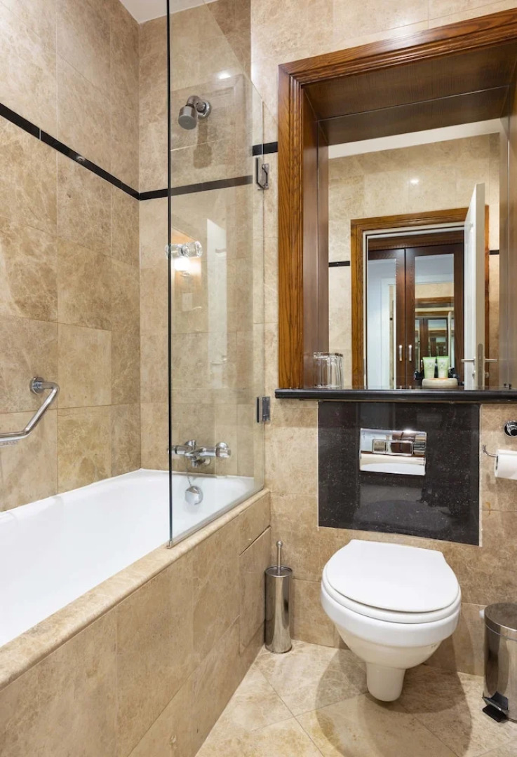 Schull Harbour Hotel