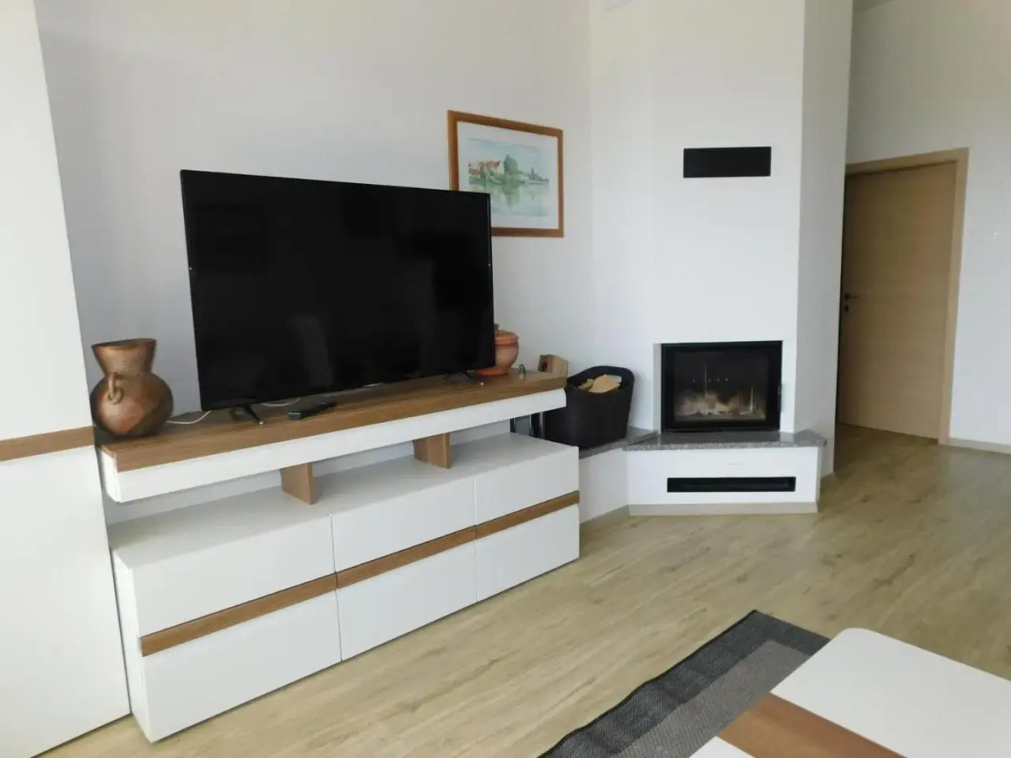 Yellow House Grabrovec