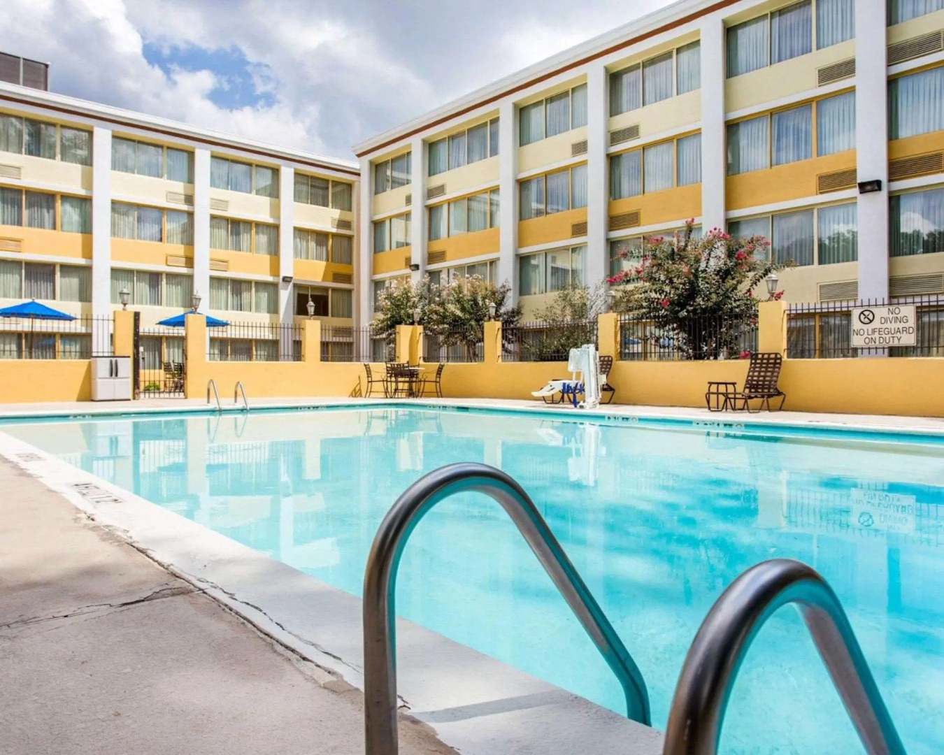 Budgetel Inn & Suites Atlanta