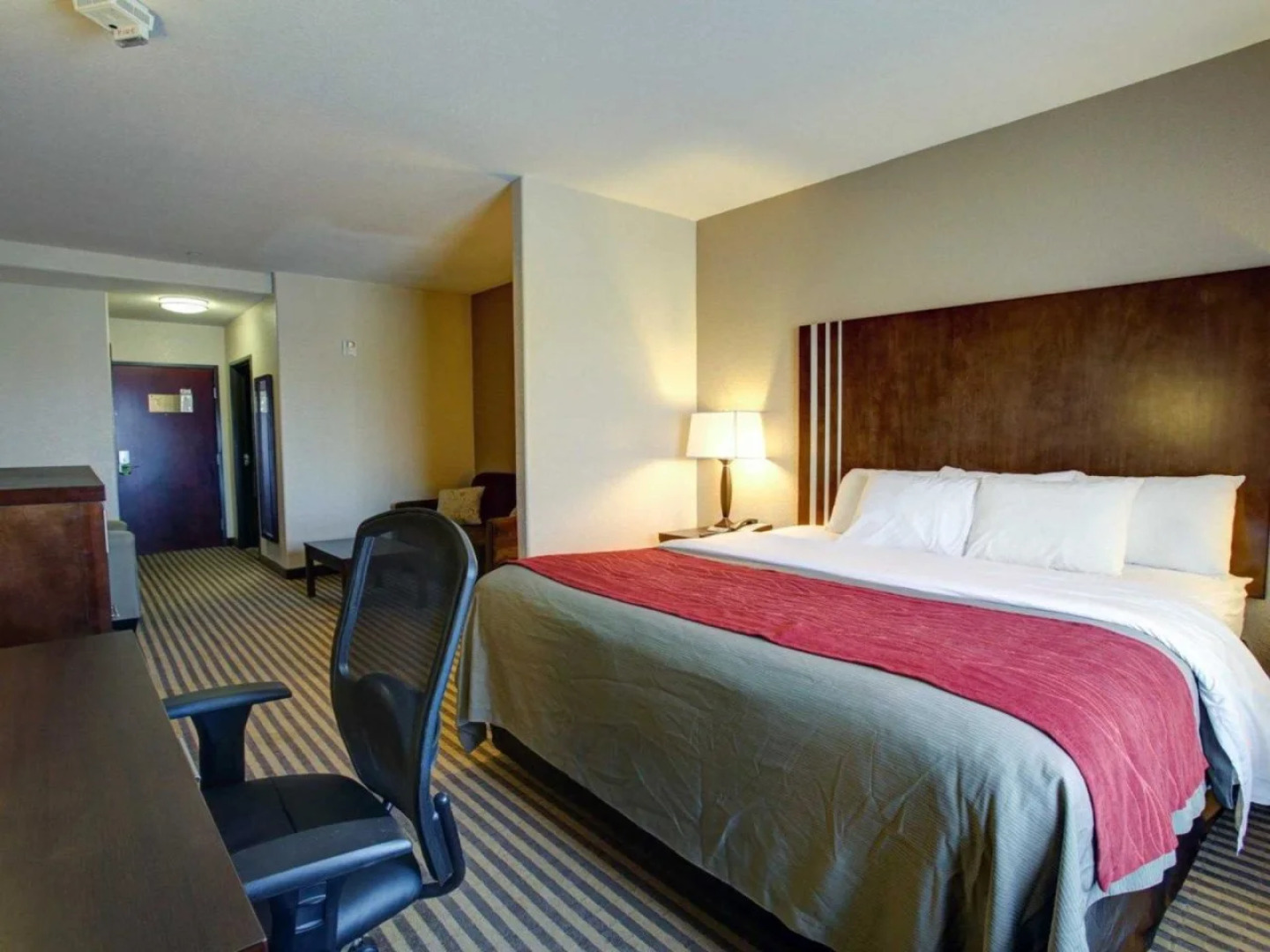 Comfort Inn & Suites