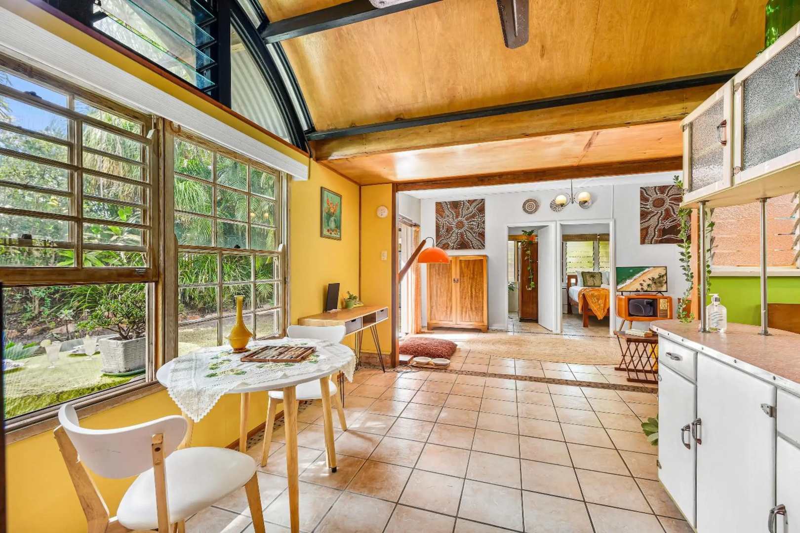 Cottonwood Cottage - Couples 'pet friendly' retro escape
