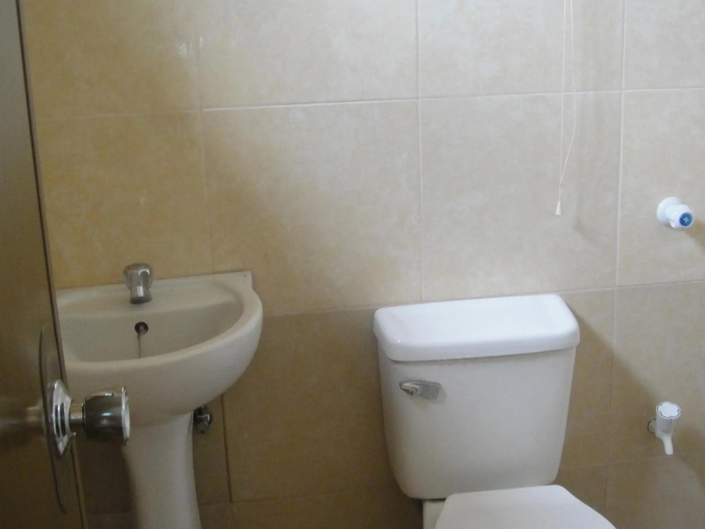 AJ Travellers Inn Annex