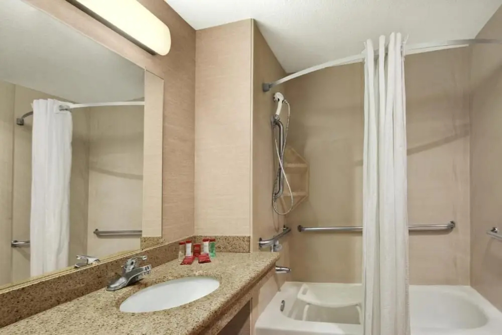 Ramada by Wyndham Tukwila Southcenter