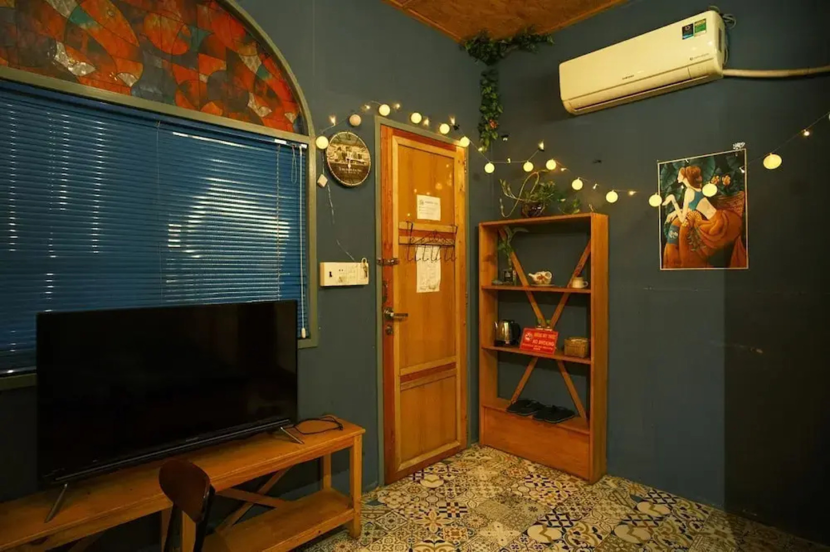 1984 Hotel Kien Giang