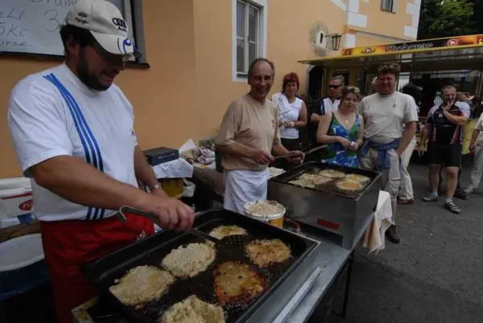 Nueva Fiesta Apartment