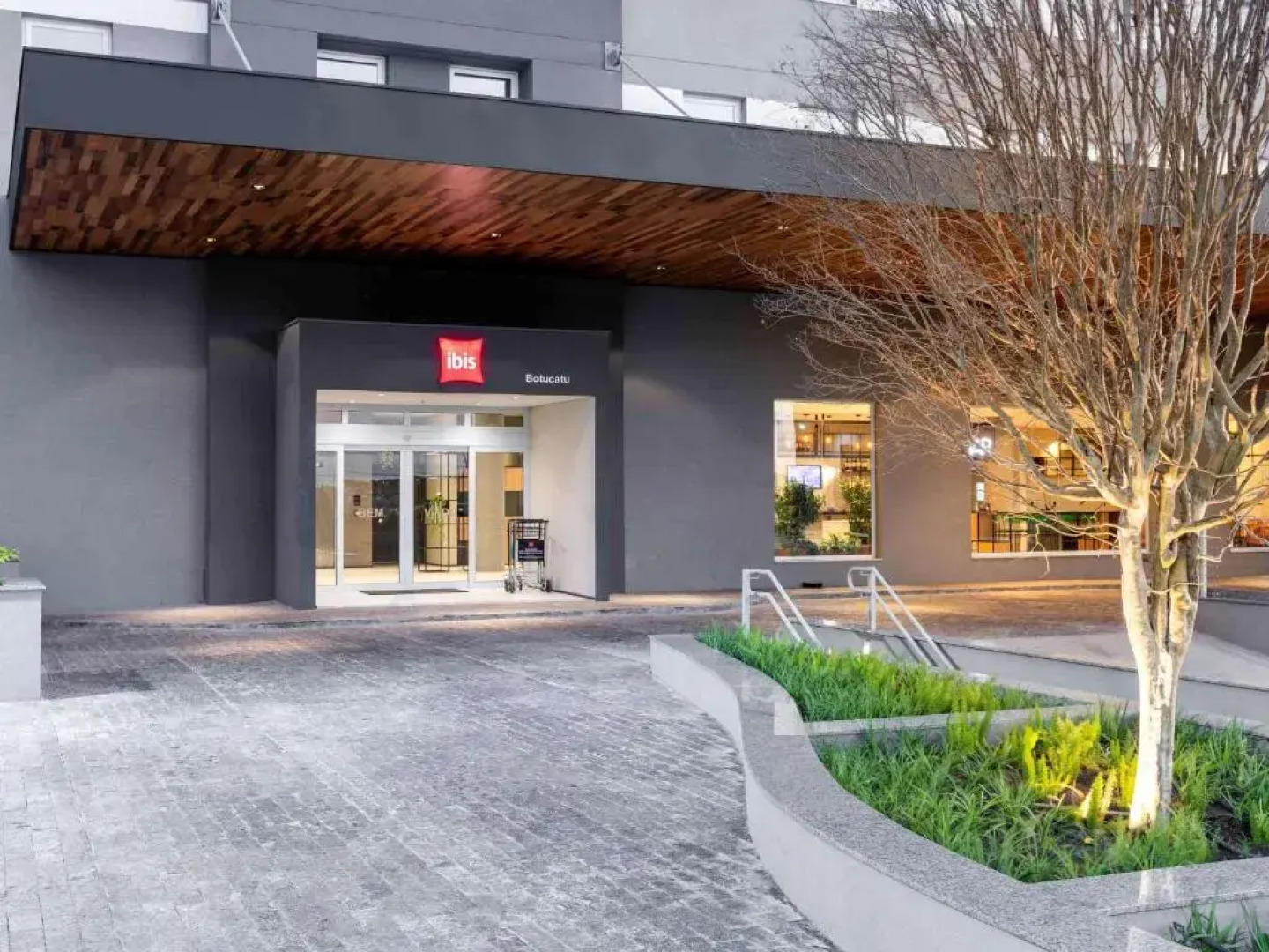 Ibis Botucatu