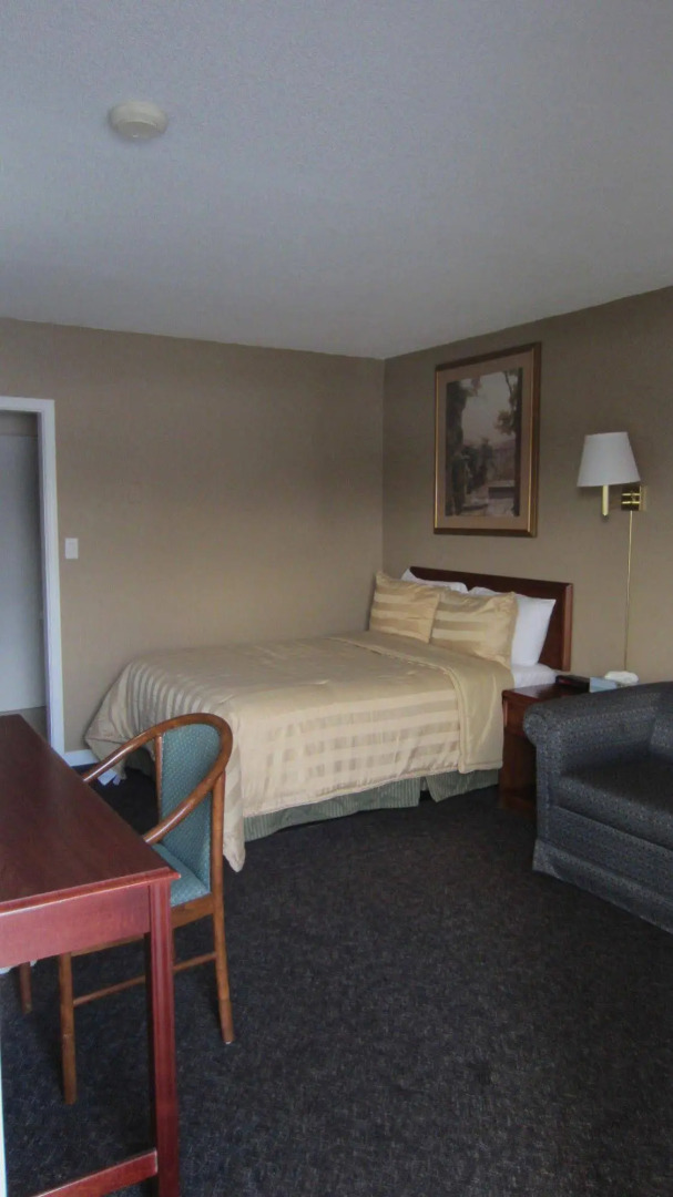 Village Inn & Suites