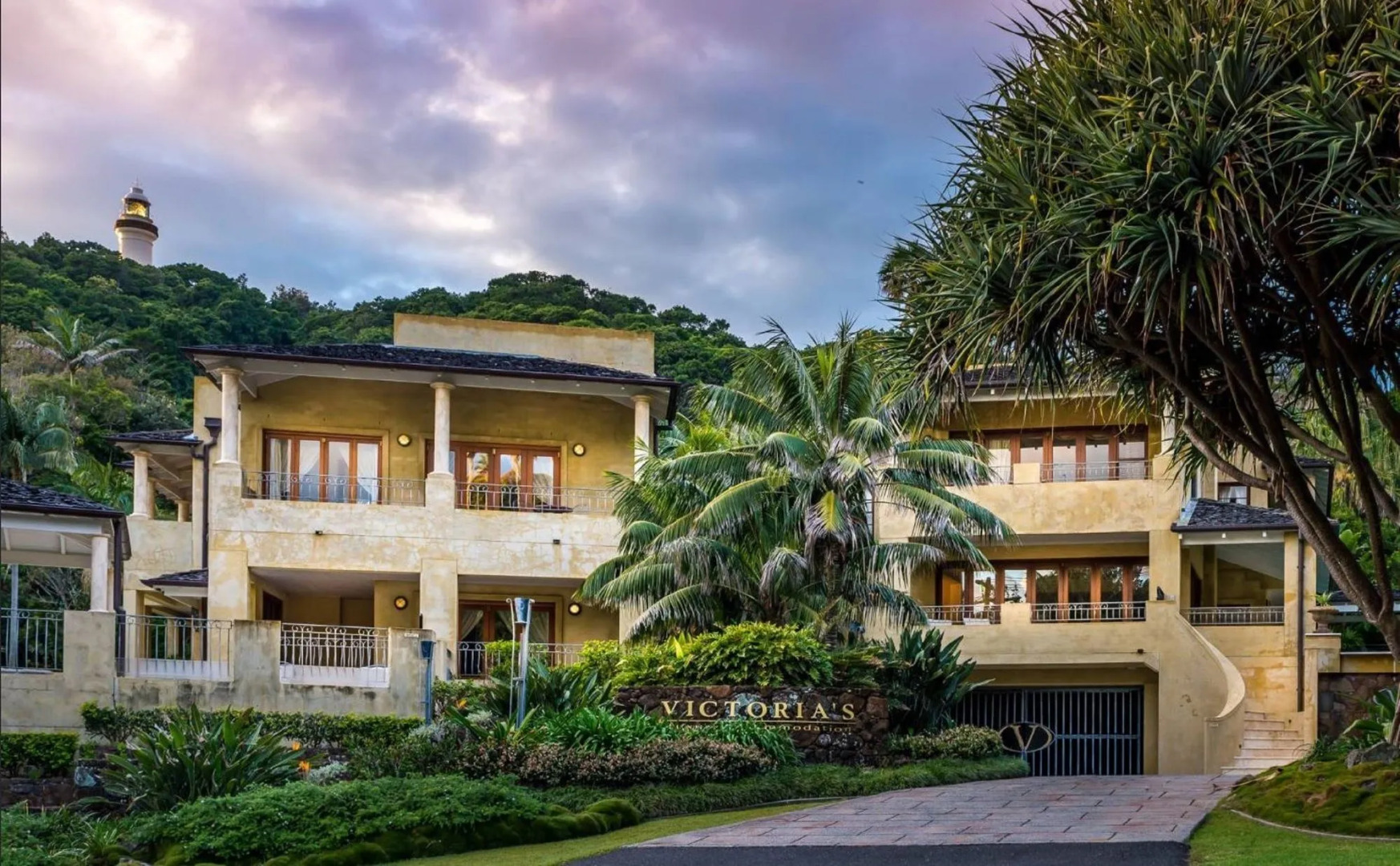 Victoria's at Wategos