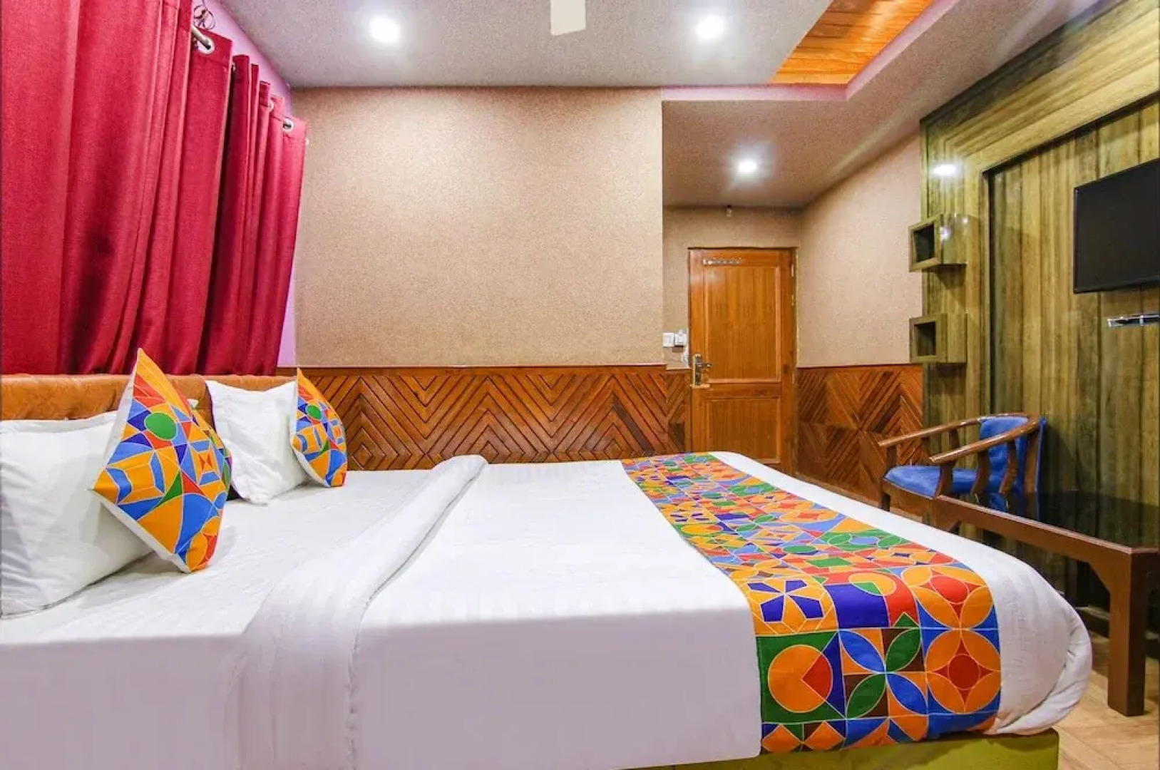 City Plaza Guest House and Restaurant