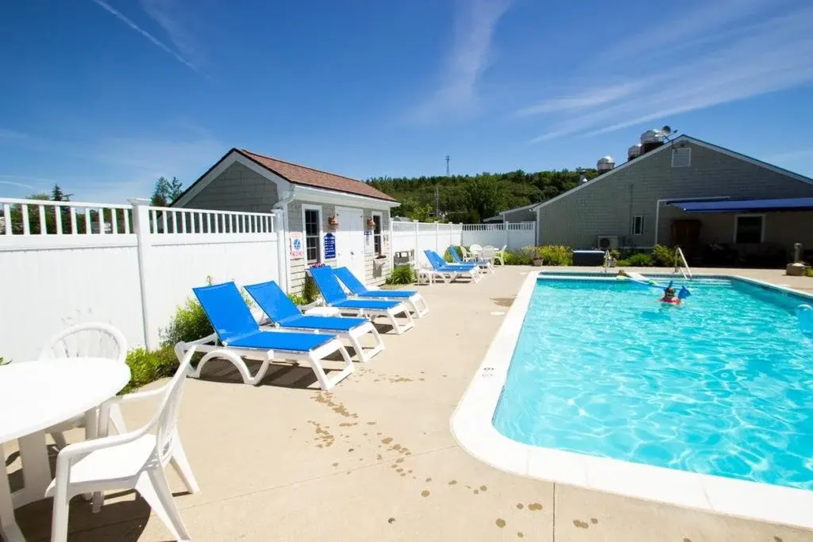 Flagship Inn and Suites