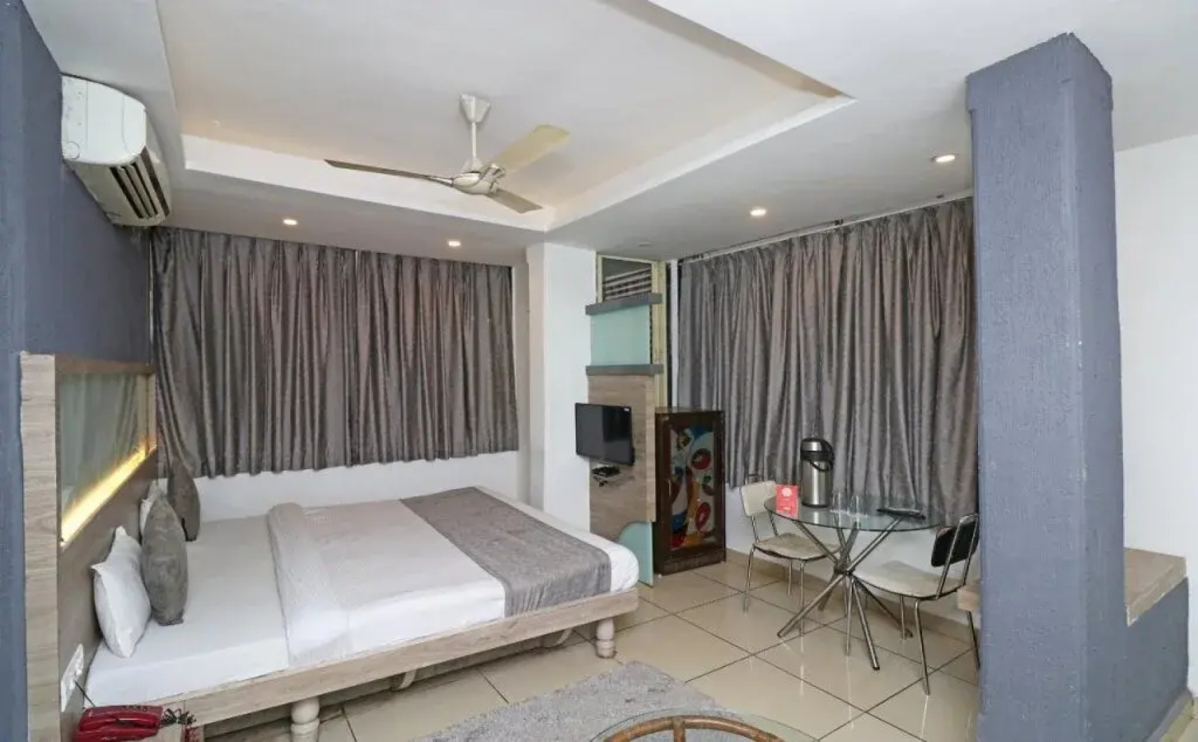 Hotel Saket By OYO Rooms