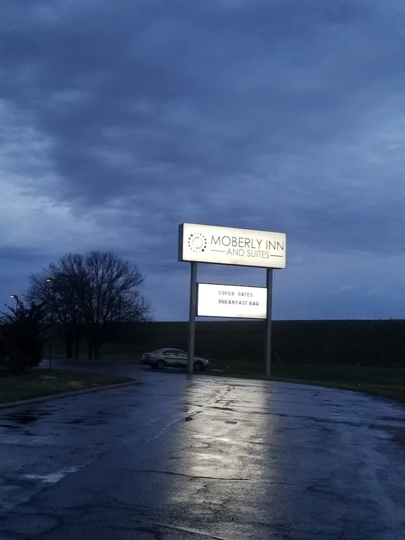 Moberly Inn And Suites