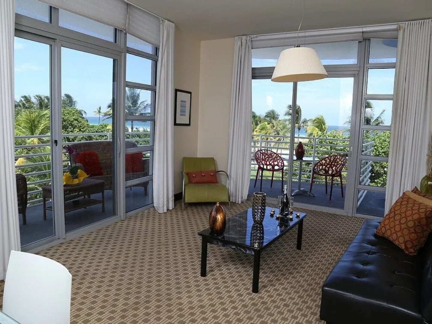 Strand Ocean Drive Suites