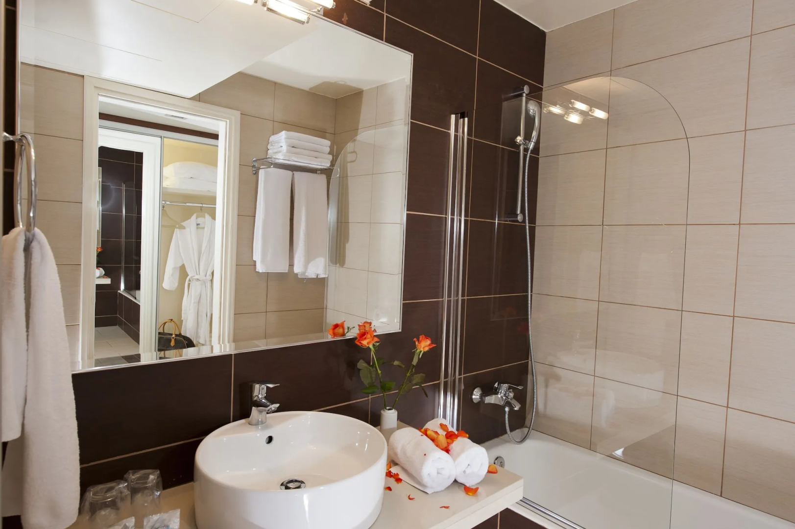 Grand Holiday Resort