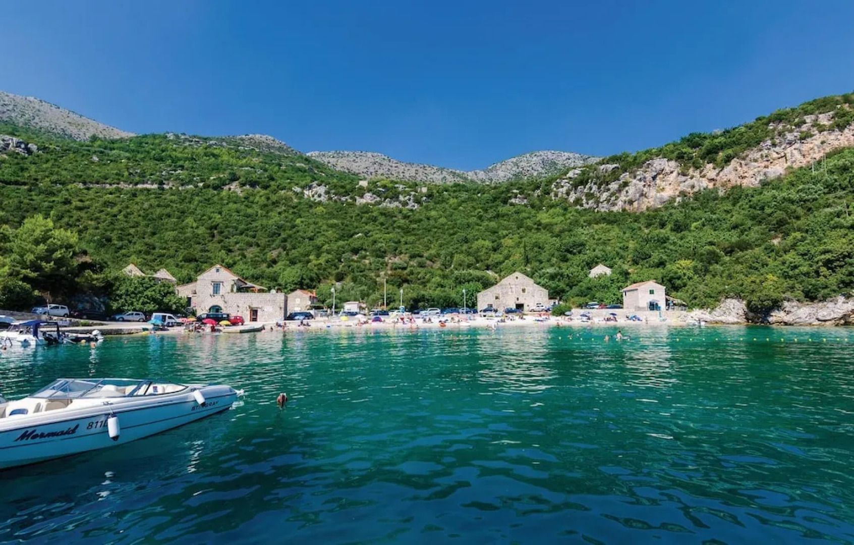 Nice Home in Brsecine With Wifi and 3 Bedrooms