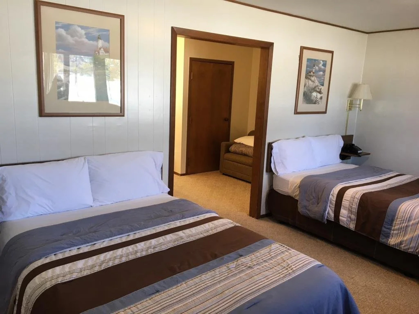 Coho Motel and Suites