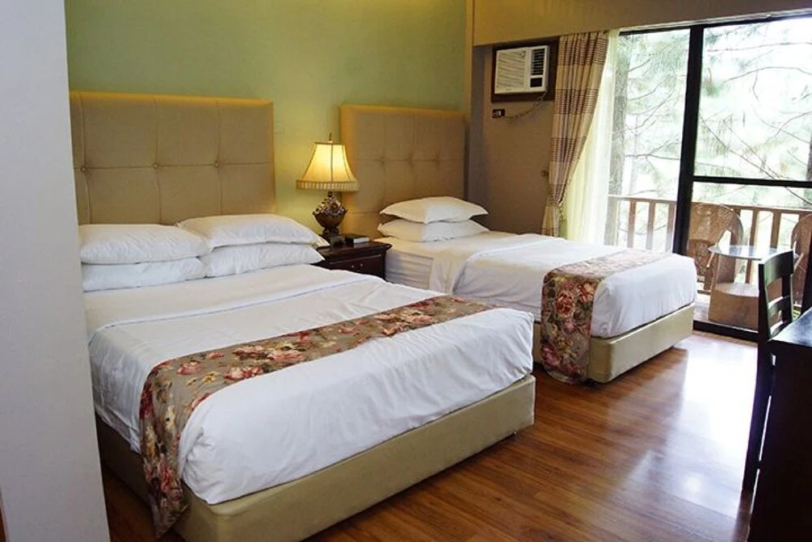 Pinegrove Mountain Lodge