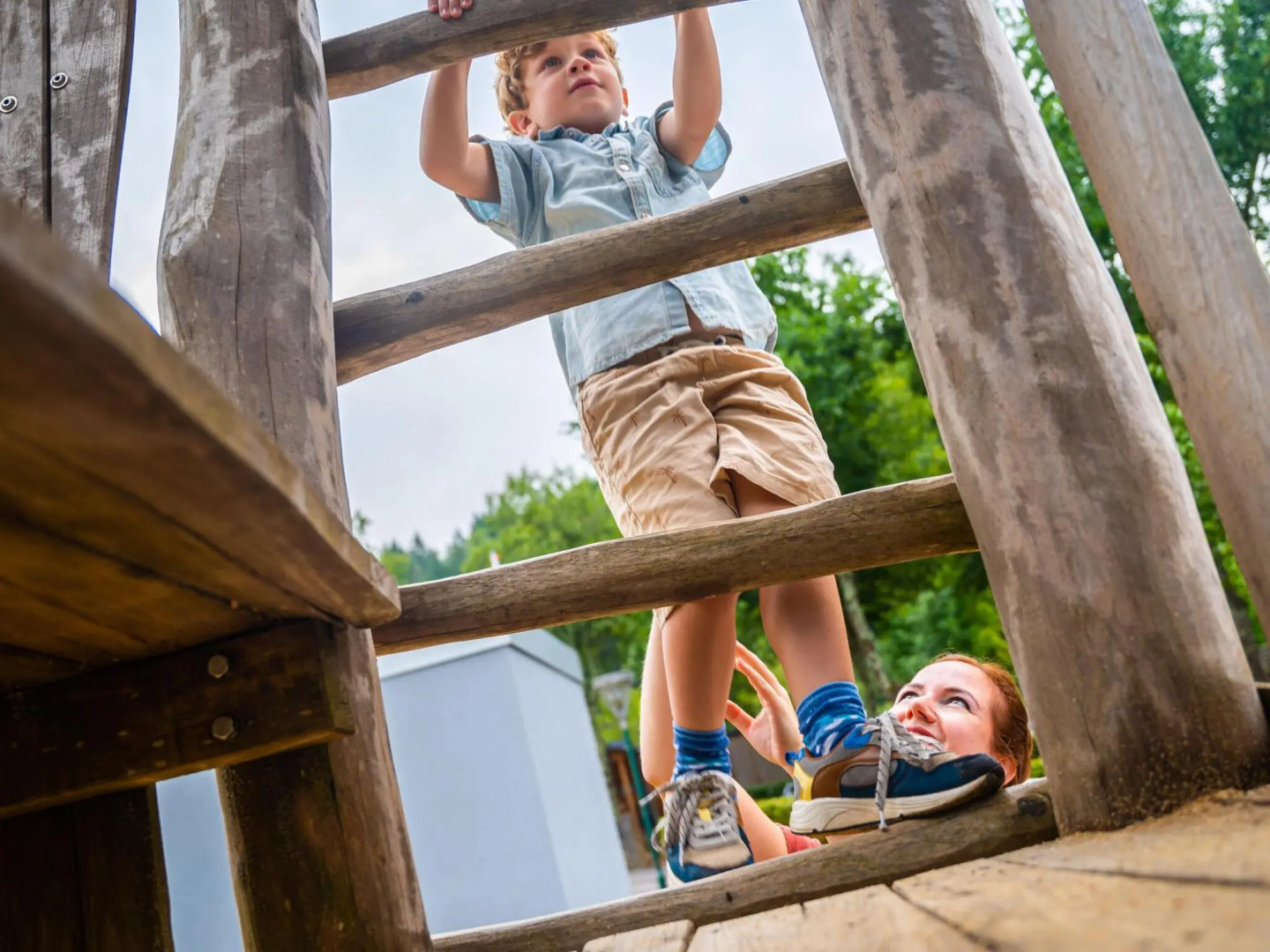 Contemporary chalet with airco, in a holiday park, in a natural environment