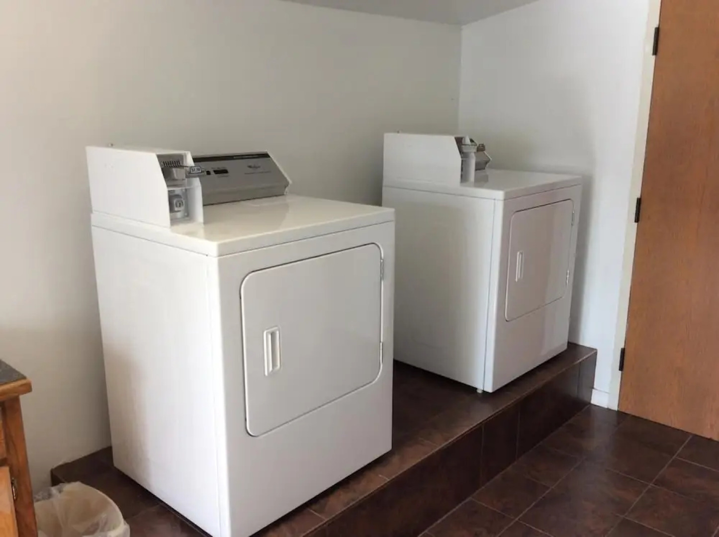 THE BRANSINN Entertainment District