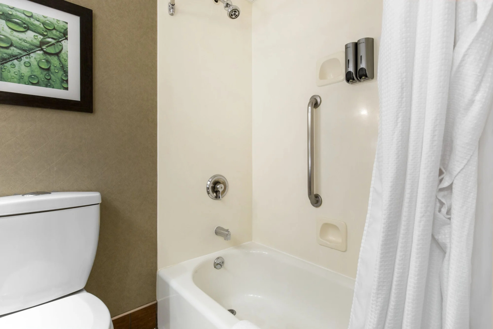 Greenstay Hotel & Suites