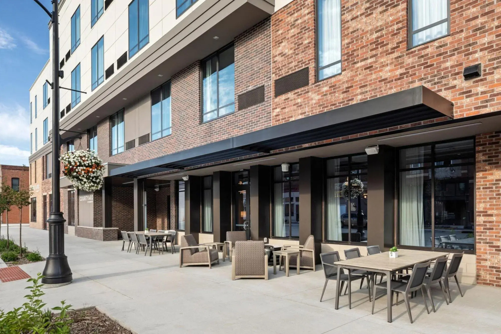 Courtyard by Marriott Owatonna Downtown