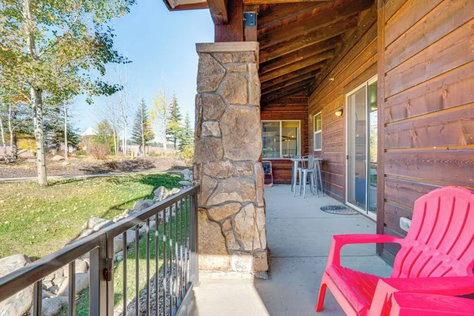 Downtown WP Condo w/ Pool: Steps to Concert Venue!