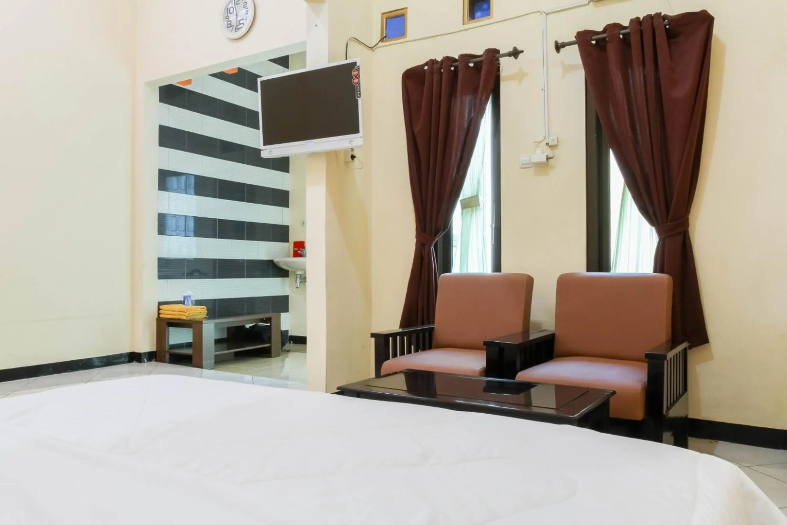 RedDoorz @ Pataruman Garut