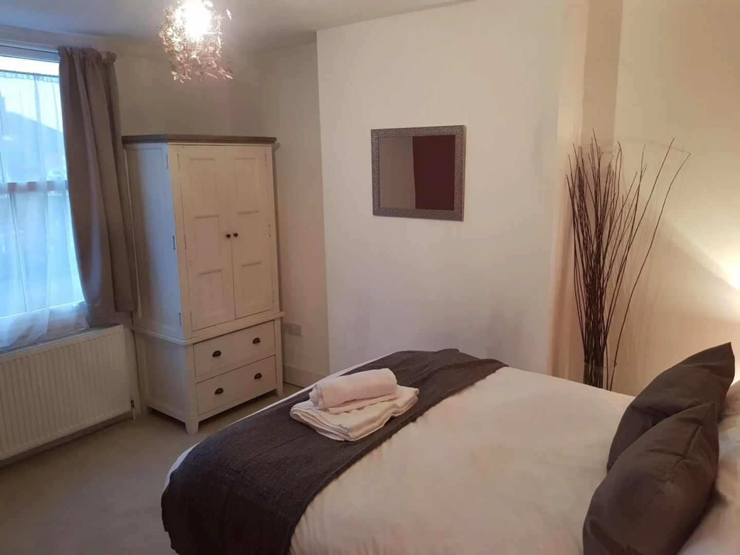 3 Bedroom House With Garden in Ware