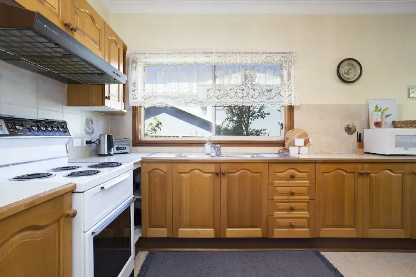 South Coast Getaway House Sleeping 8 Guests