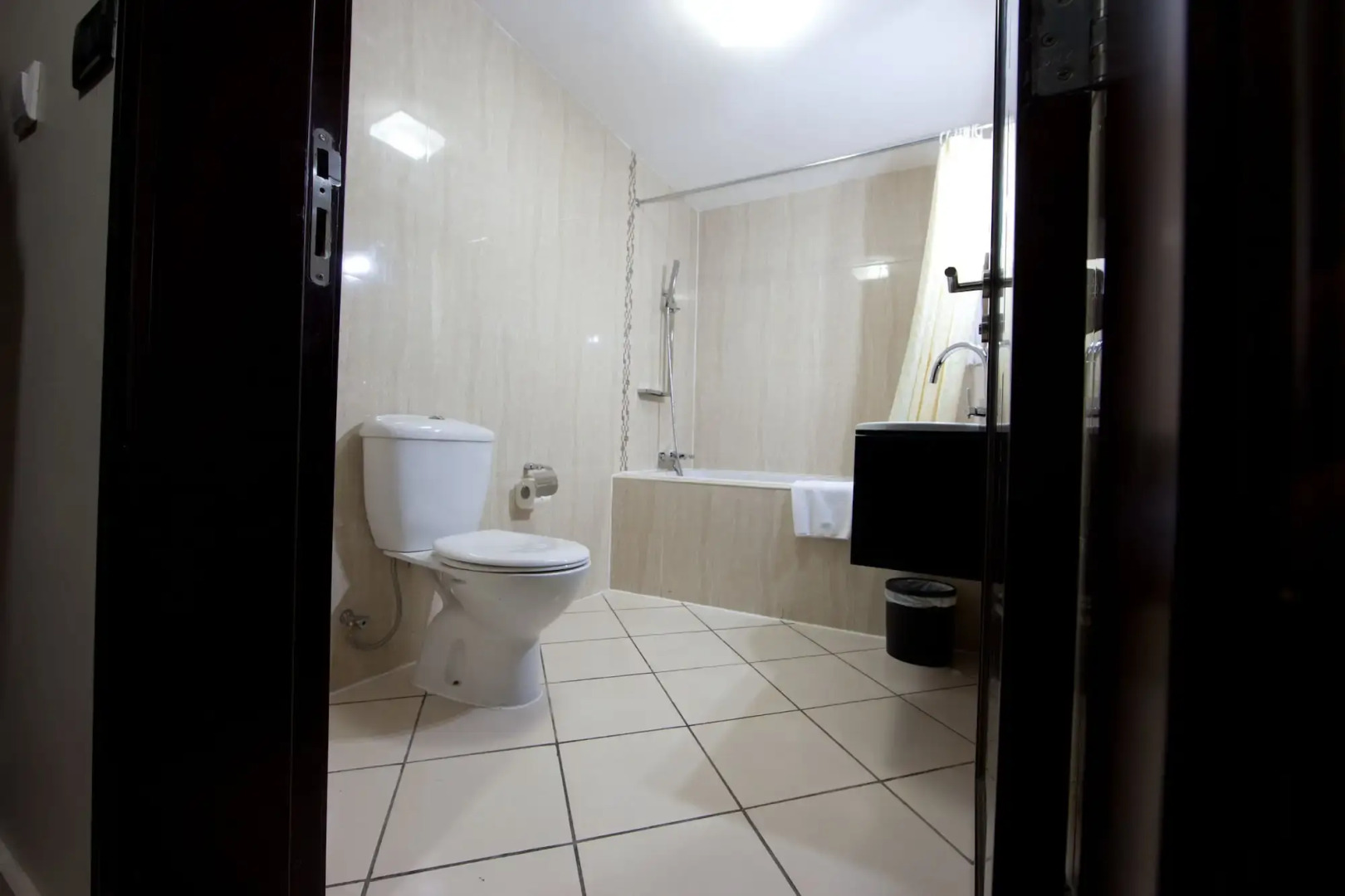 Oak Plaza Hotel - East Legon